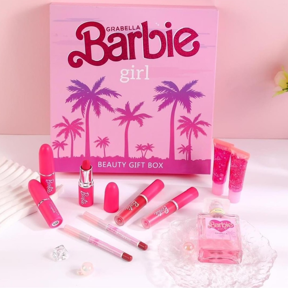 Barbie makeup